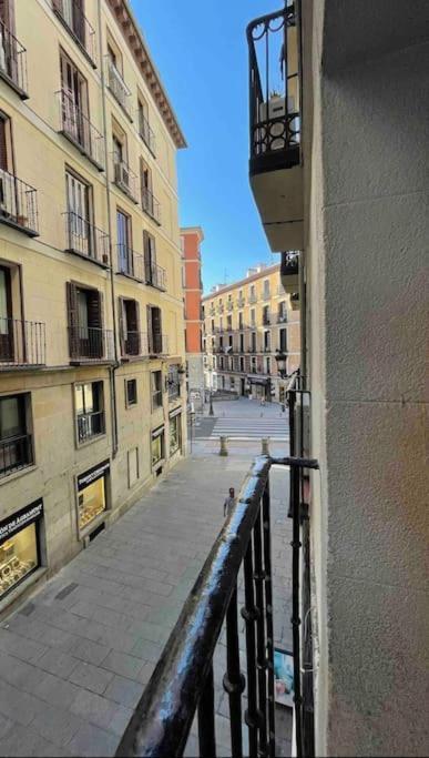 Encantador Apartamento Plaza Mayor Madrid Centro Exteriör bild